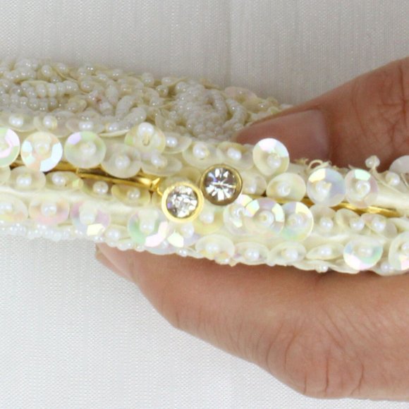 Vintage Beaded Coin Purse Walborg Change Wallet Kiss Clasp Sequins White PU60 - Picture 2 of 6